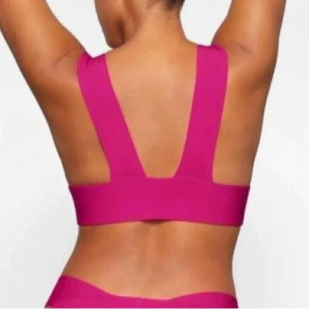 SKIMS Knit Swim Plunge Bikini Top Color: lollipop magenta Size: 4X New with tags